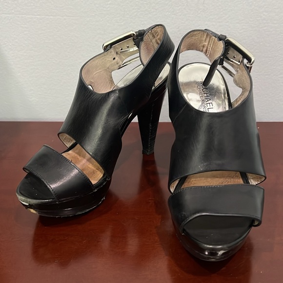 Michael Kors Carla Platform Black Leather Size 7 - Picture 3 of 17